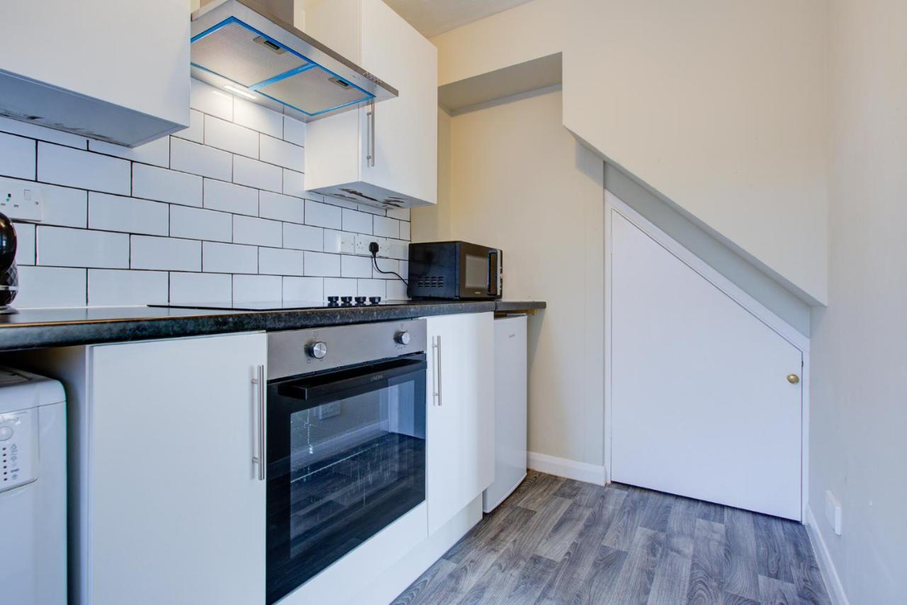 Windsor Burnham Ascot Haven Sleeps 4 Villa Slough Esterno foto