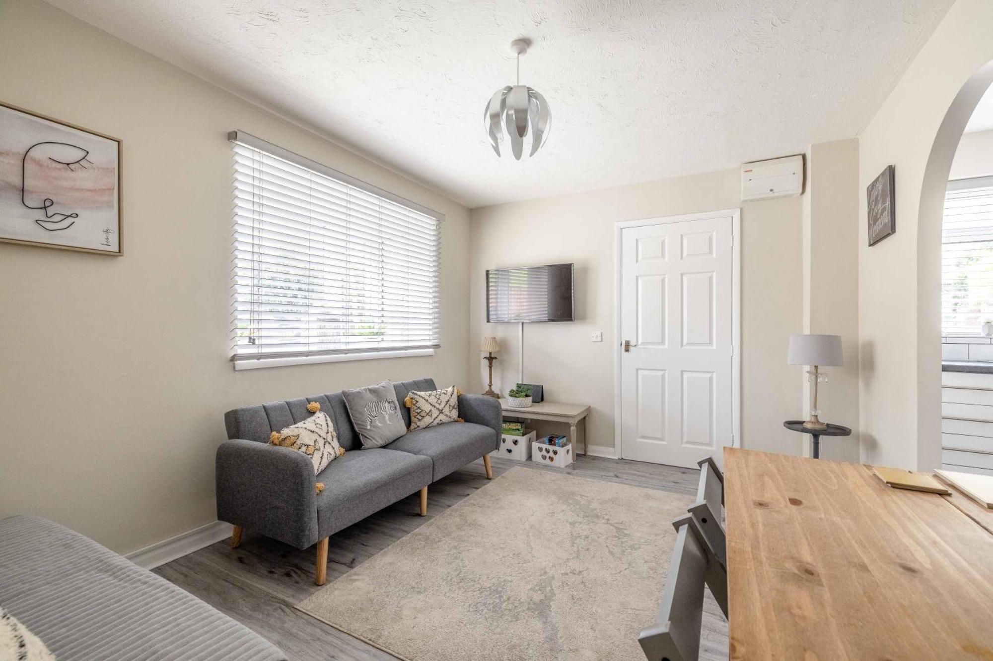 Windsor Burnham Ascot Haven Sleeps 4 Villa Slough Esterno foto